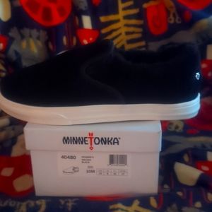 Minnetonka women's wilder